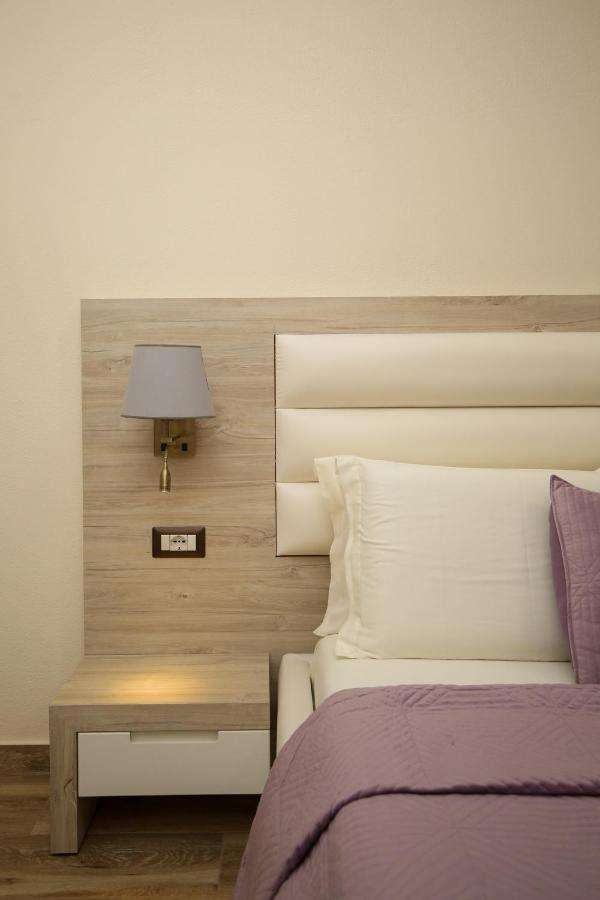 Hotel Vd Roleks Vlorë 部屋 写真
