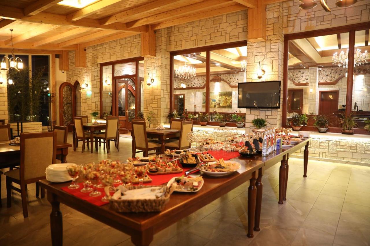 Hotel Vd Roleks Vlorë エクステリア 写真