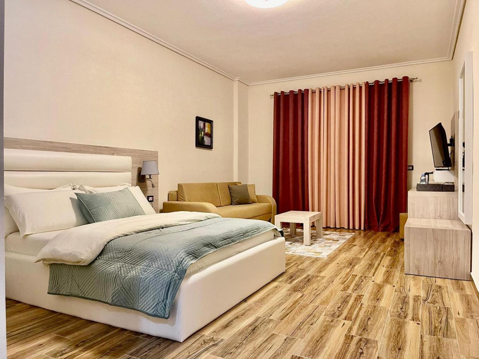 Hotel Vd Roleks Vlorë エクステリア 写真