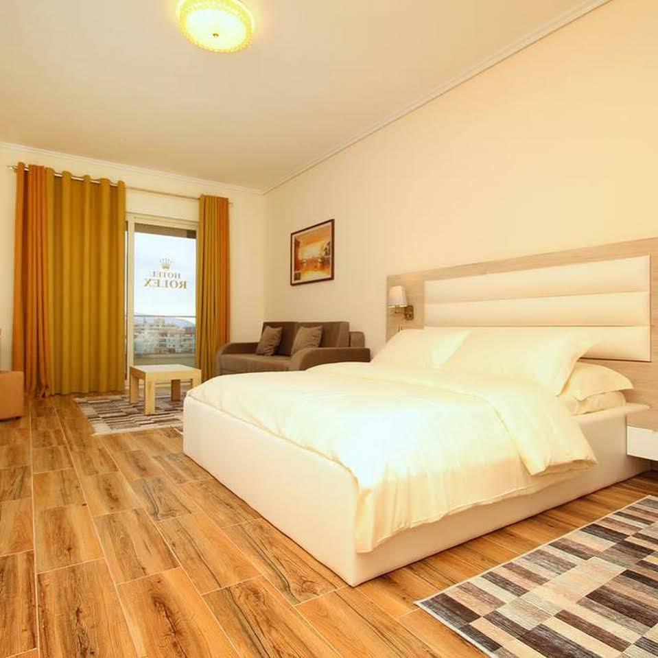 Hotel Vd Roleks Vlorë エクステリア 写真